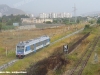 L'autotreno DE M4c 505 effettua il treno 913 da Catanzaro Lido a Catanzaro CittÃ ; a destra la linea dismessa di RFI tra Sala e Lido. (Catanzaro Aranceto, 19/09/2011; Roberto Galati / tuttoTreno)