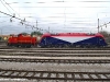 La E 190 301 della FUC viene manovrata dalla Ld 405 da Udine Parco al Deposito Locomotive FUC della cittÃ  friulana. (25/01/2011; foto Enrico Ceron / tuttoTreno)