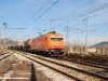 Treno di cisterne Ferrandina-Genova Marittima, trainato dalla locomotiva E 186 910LI di Linea, mentre transita nelal stazione di Arquata Scrivia. (07/03/2009; foto Marco Stellini / TuttoTreno)