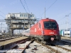 La E 190 024LN delle ÃBB in spinta all'EC BolognaâMonaco. (Bologna Centrale, 23/01/2011; foto Stefano Patelli/ tuttoTreno)