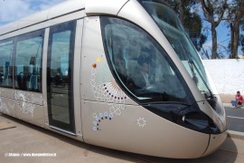 Il primo dei tram Citadis doppi consegnato da Alstom alla Société du Tramway de Rabat-Salé. (foto Alstom / tuttoTreno)