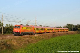 La E 483 018 AW effettua NCLS 73726 Villa Opicina-Arquata Scrivia per il trasferimento delle nuove carrozze di Arena Ways. (22/09/2010; foto Massimo Rinaldi / tuttoTreno)