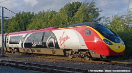 Il Pendolino 390 004 della Virgin Trains è stato rinominato "Pendolino Alstom". (Oxley, 16/09/2010; foto Tony Miles / Alstom / tuttoTreno)