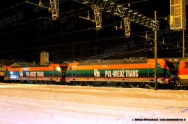 Le E 483 201 e 202 dell'impresa polacca Pol-Miedz Trans in composizione al treno effettuato per il trasferimento da Vado Ligure alla Polonia. (Brennero, 29/12/2010; © Helmut Petrovitsch / tuttoTreno)